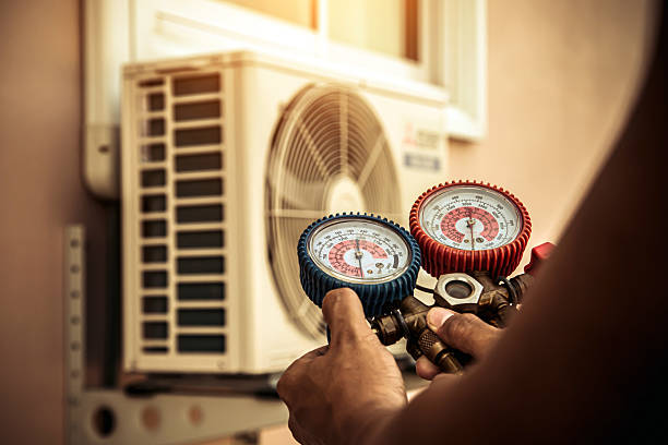 Professional Hvac technician working in Plainsboro, NJ